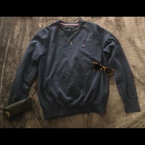 Tommy Hilfiger crew neck. Size Small